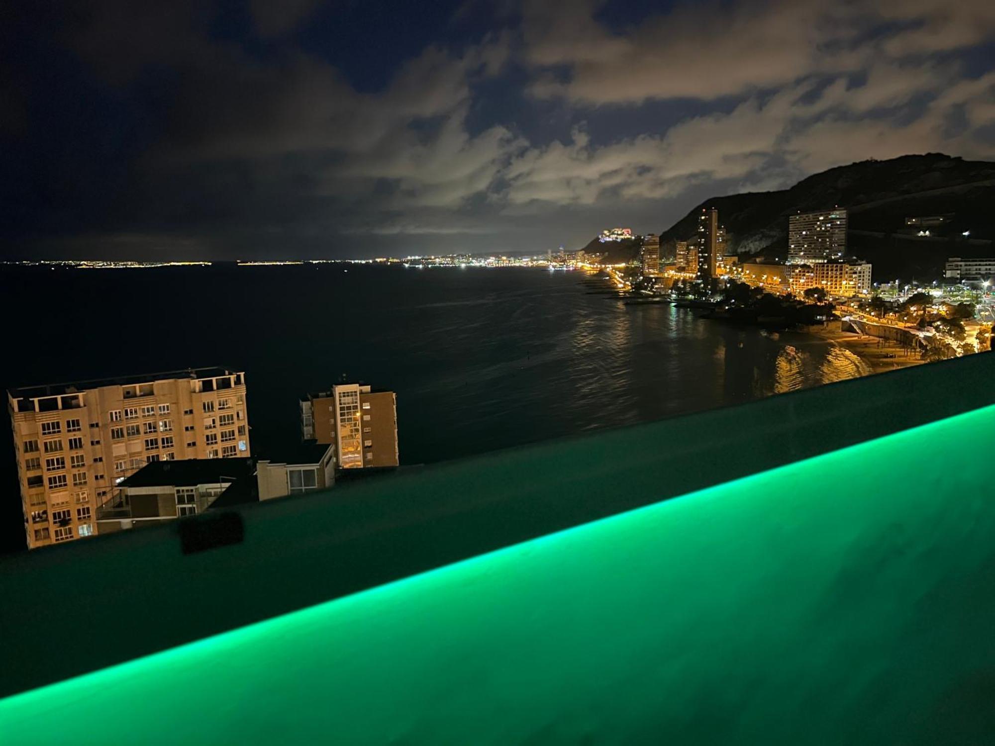 Relax Frente Al Mar De Alicante Apartment Exterior photo